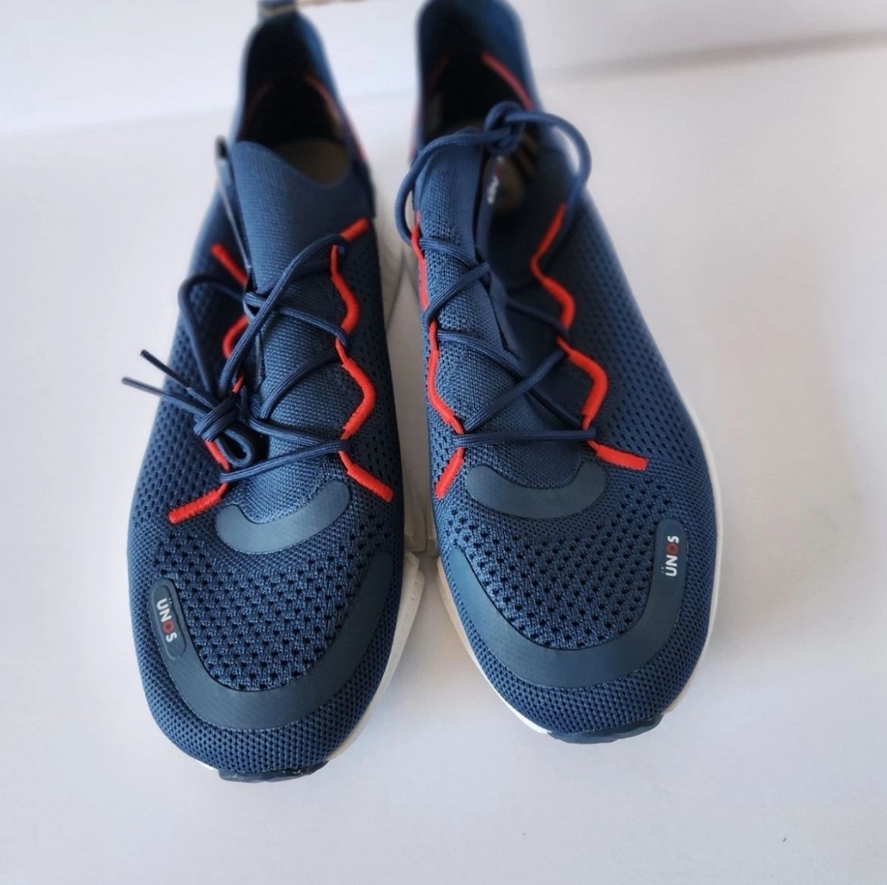 UNos  Men’s Blue Athletic Shoes